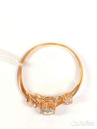 Кольцо с синтетическим камнем Золото