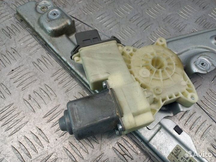 Стеклоподъемник электр. передний левый Peugeot