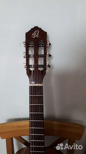 Акустическая гитара