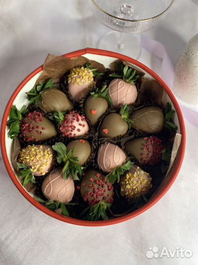 Клубника в шоколаде в боксах