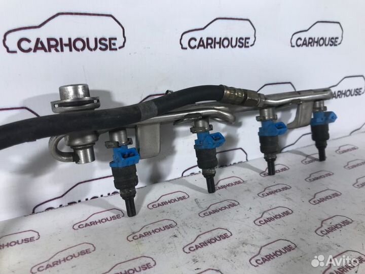 Рампа с форсунками Volkswagen Passat B5 1.8 ADR