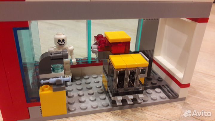Больница Lego 60204 + 7280 + 7281