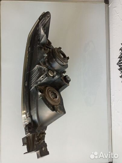 Фара правая Mazda 3 BK (2003—2006)