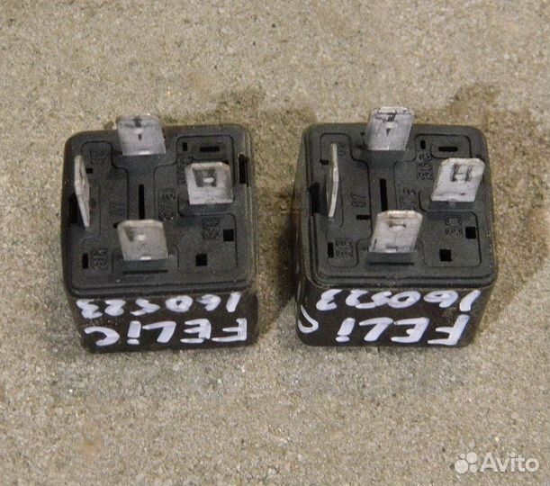 Реле вентилятора Skoda Felicia 6U0906061A