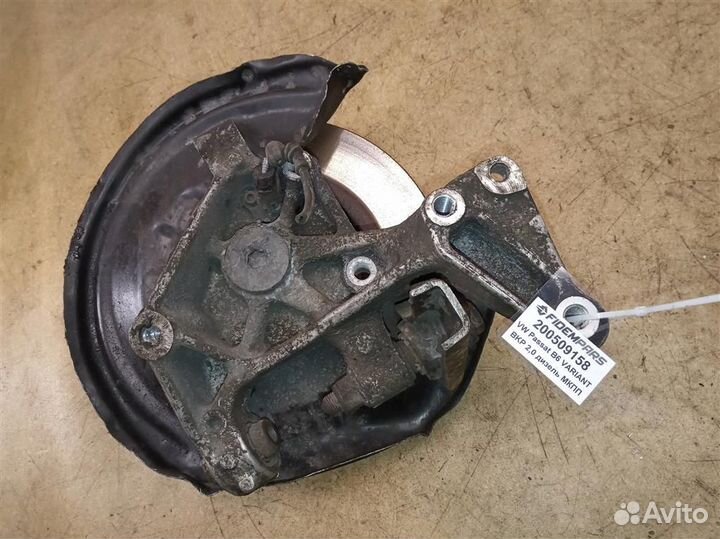 Ступица задняя левая Volkswagen Passat B6