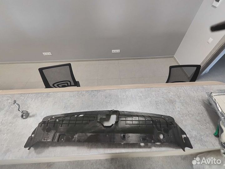 Накладка рамки кузова Кожух замка капота Geely MK