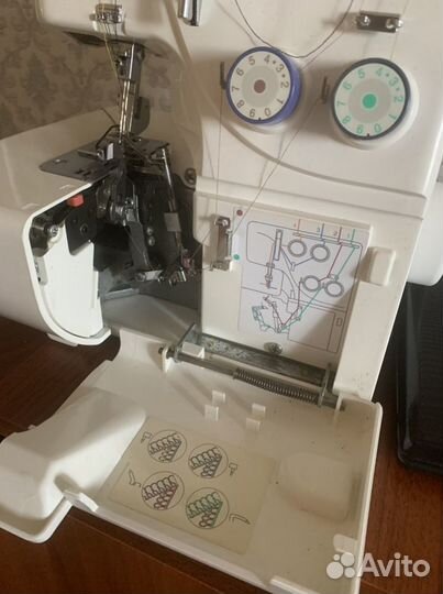 Швейная машина Janome