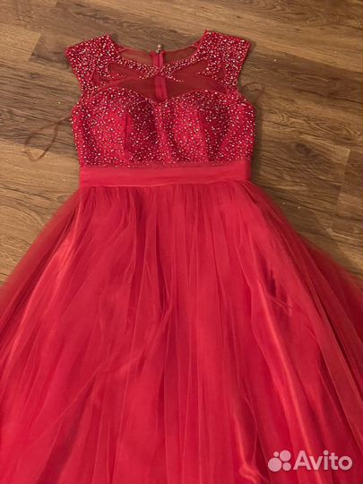 Вечернее платье