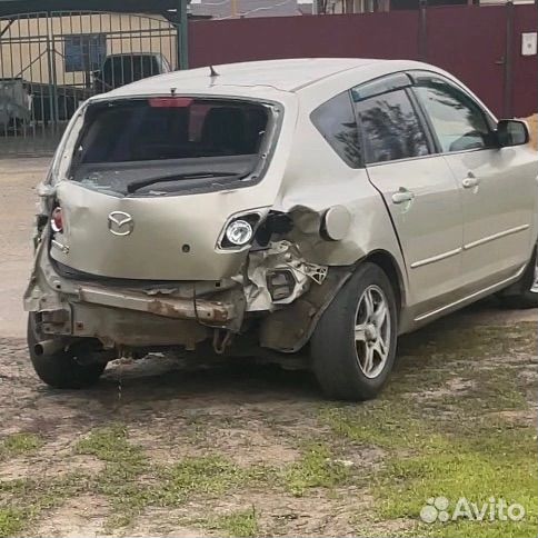 Mazda 3 1.6 МТ, 2006, битый, 198 000 км