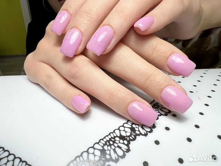 Маникюр, педикюр. Ламинирование ресниц и бровей