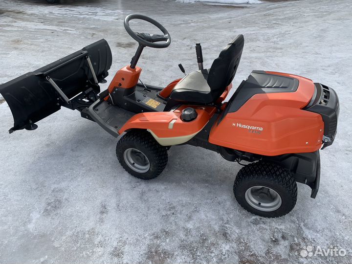 Husqvarna R 213C Садовый трактор (райдер)