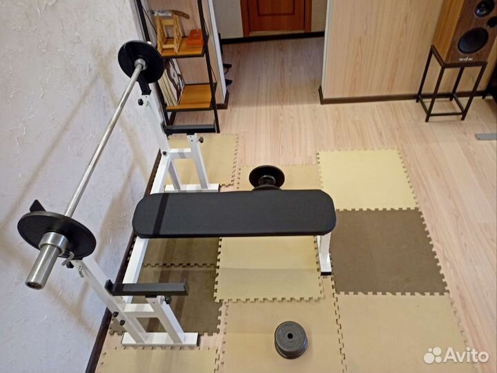 Стойка для штанги + штанга + гантеля