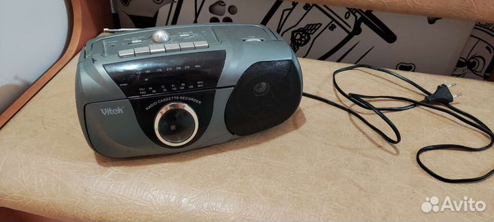 Маленький магнитофон vitek