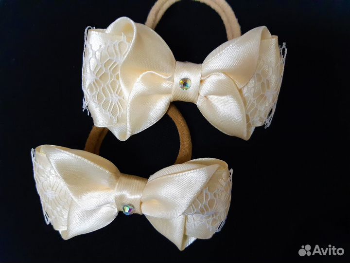 Школьные банты, ленты Выпускник, фартуки