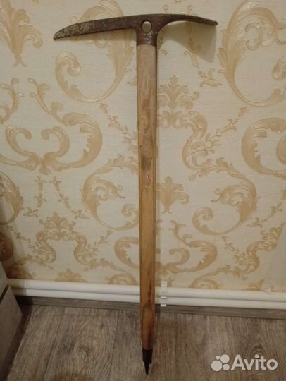 Ледоруб альпинистский