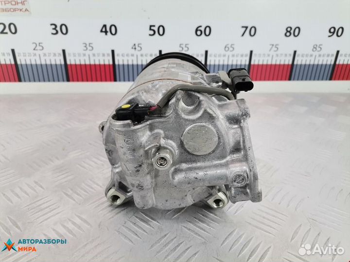 Компрессор кондиционера BMW 3 F30/F31/F34 2015