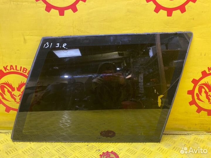 Стекло кузовное/форточка заднее правое Jeep Grand