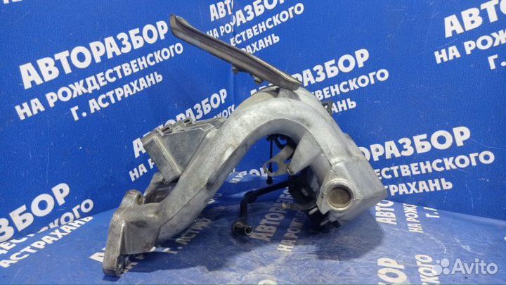 Коллектор впускной Mercedes-Benz W202 седан