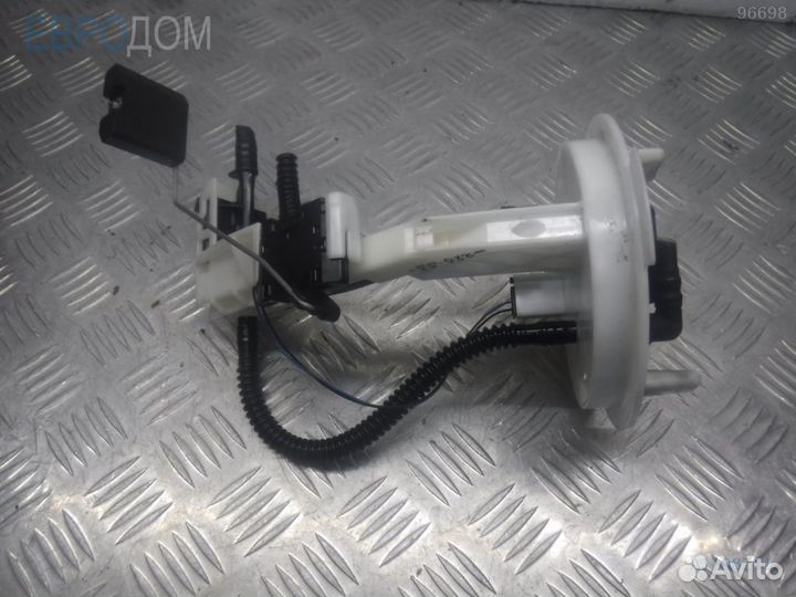 Датчик уровня наполнения mercedes W204 ом642