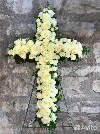 Траурная флористика венок