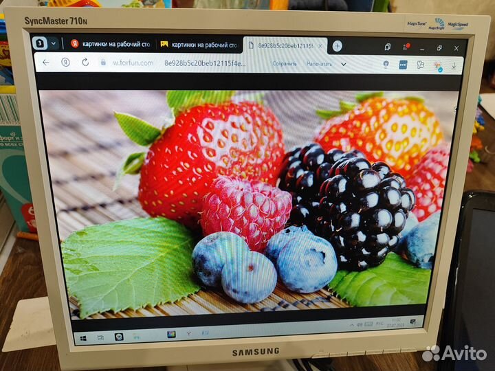 Монитор Samsung