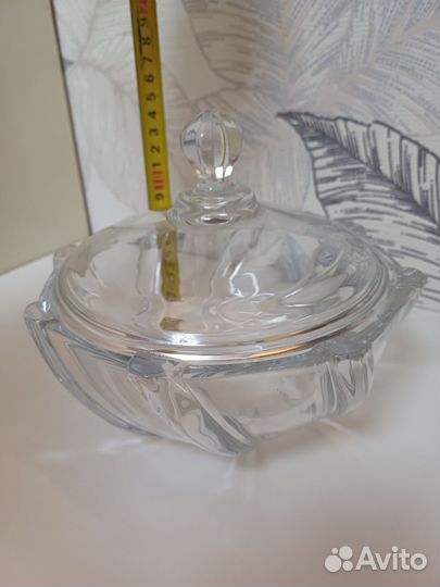 Фруктовница конфетница салатница с крышкой