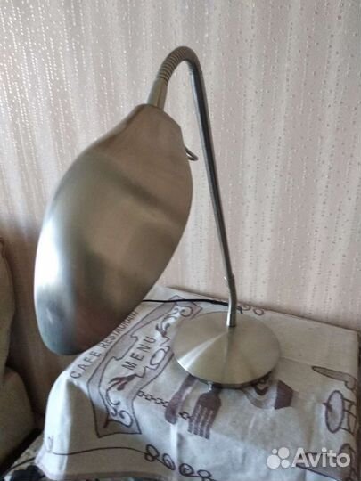 Лампа настольная