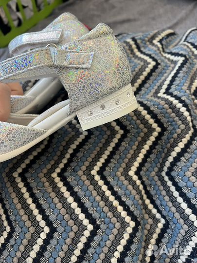 Туфли для девочки 28