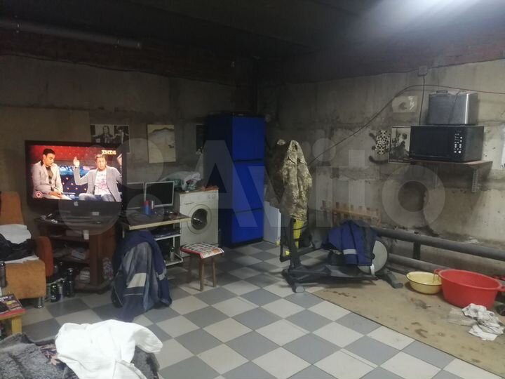 Гараж, > 30 м²