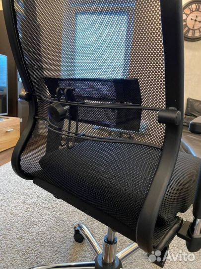 Компьютерное кресло Метта новое