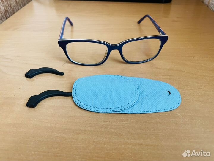 Детские очки для зрения(минус1,25) +комплект