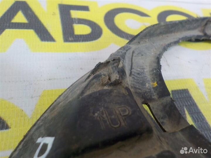 Рамка противотуманой фары правой Toyota Camry XV4