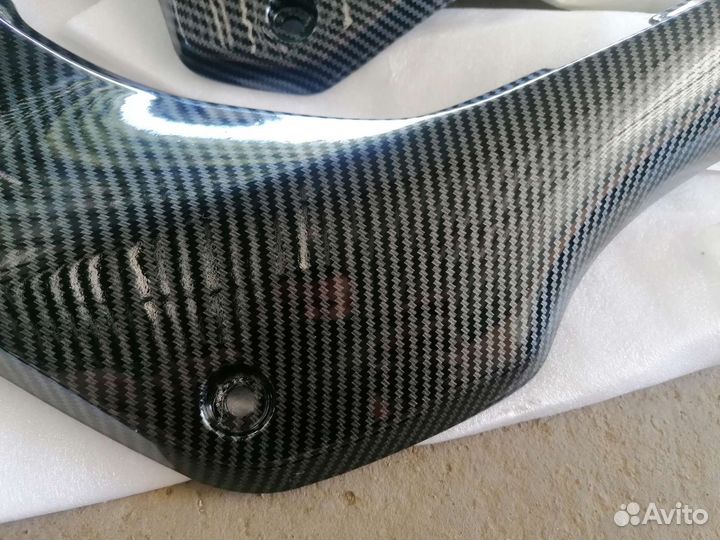 Боковой пластик Honda cb600 Hornet 98-04