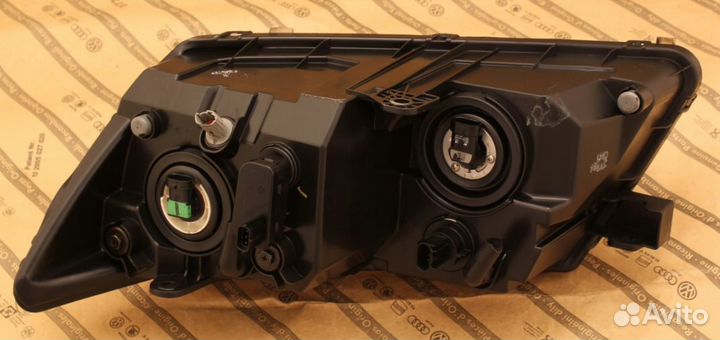 Фара правая dodge journey 8-20 fiat freemont 11-15