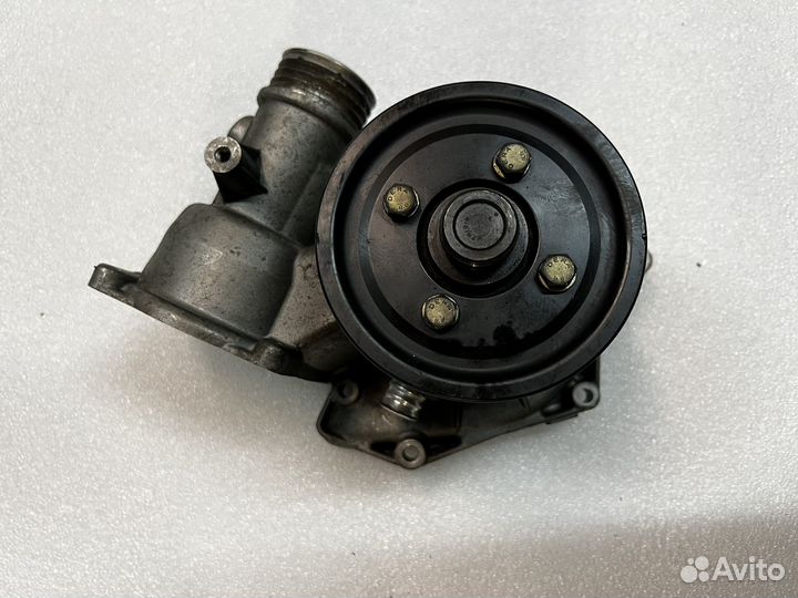 Помпа BMW M60B40