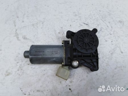 Моторчик переднего левого стеклоподъемника