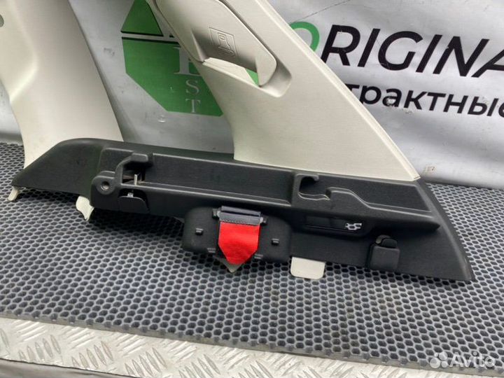 Накладка стойки задняя правая Citroen C4 Picasso