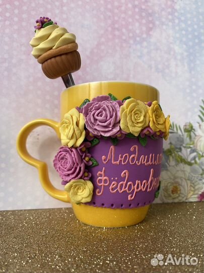 Кружечка с декором из полимерной глины