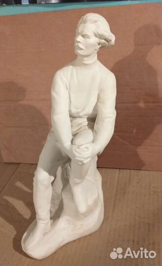 Статуэтка М. Горький Лфз СССР отличная