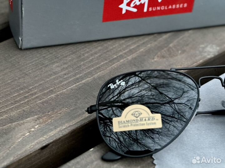 Солнцезащитные очки RAY-BAN