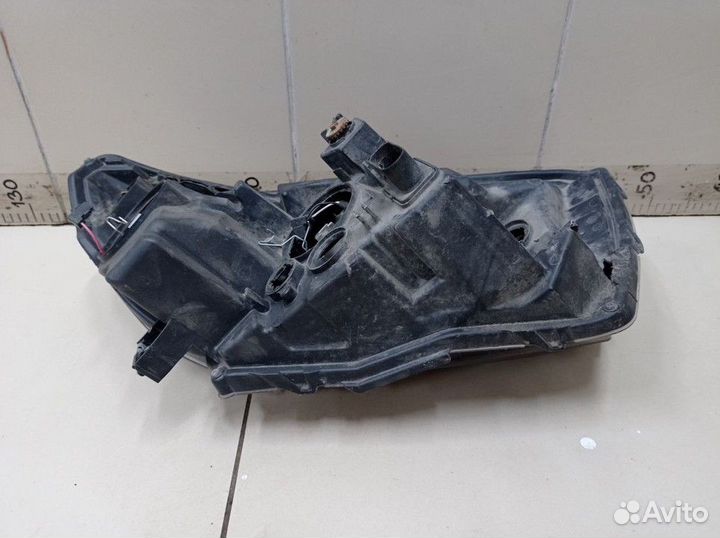 Фара передняя левая LADA Vesta