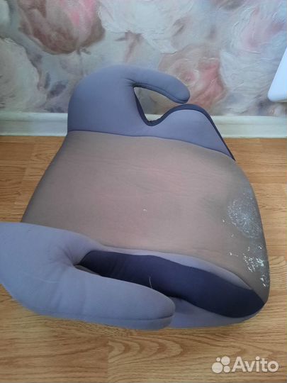 Сидушка для ребёнка в машину