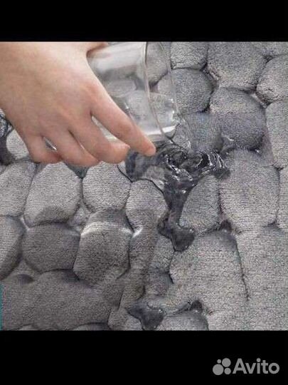 Коврик нескользящий в ванную новый