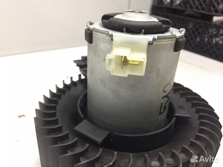 Вентилятор отопителя задний (Kia Mohave)