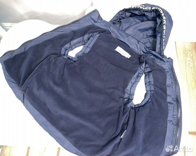 Жилетка тёплая на мальчика 110