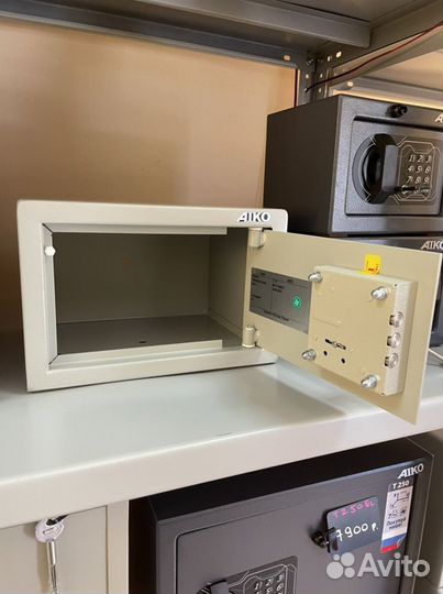 Сейф металлический aiko Т 170