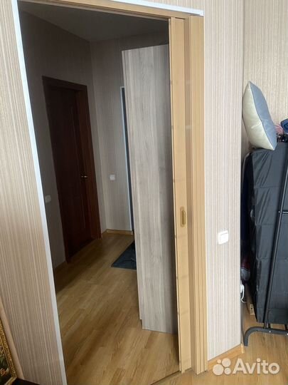 Складная дверь