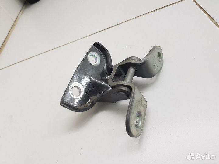 Петля двери задняя левая верхняя (Kia Seltos)