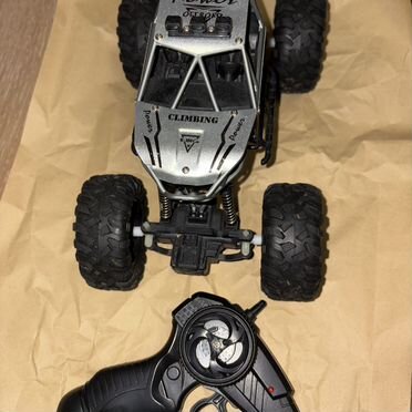 Джип на радиоуправлении