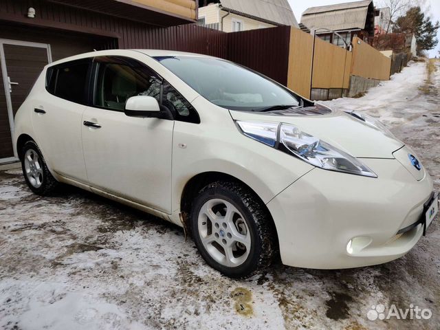 Nissan Leaf AT, 2010, 53 120 км